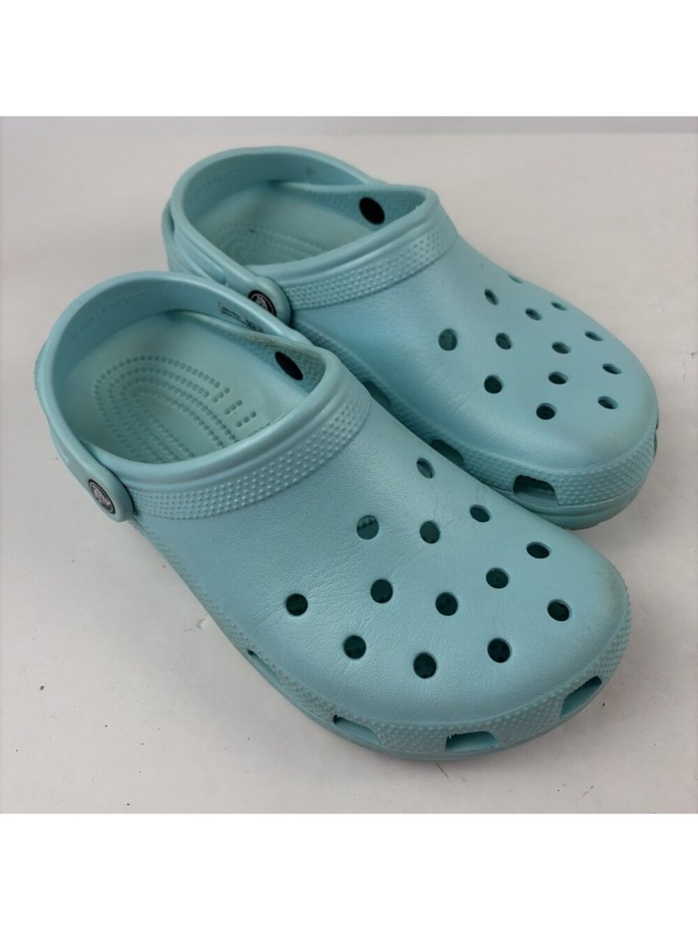 Crocs Classic Clogs Unisex Aqua Blue Men 8 Women 10 Comfort Shoes Slip On